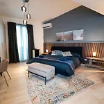 Elorina Villa